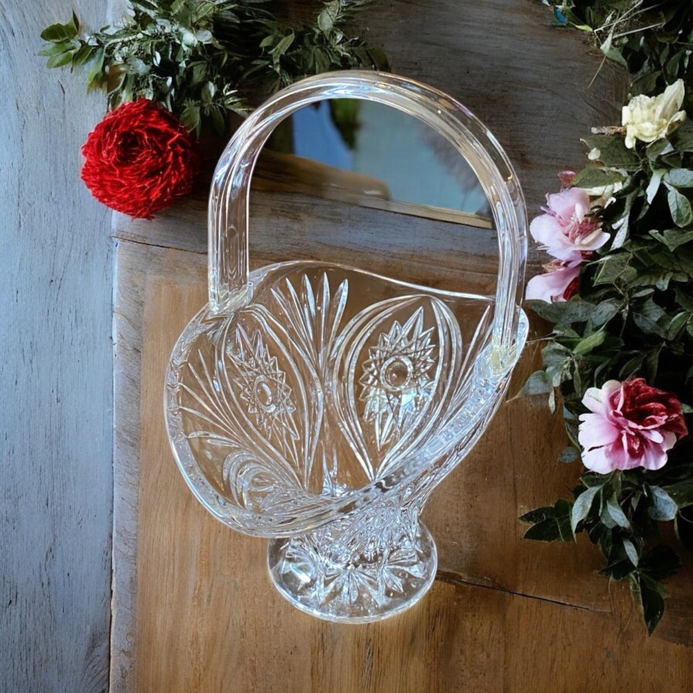 Elegant Vintage Crystal Basket - Picture 5 of 9